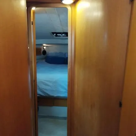 Bateau Confort Au Port De * Μόντε Κάρλο