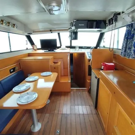 Bateau Confort Au Port De * Μόντε Κάρλο